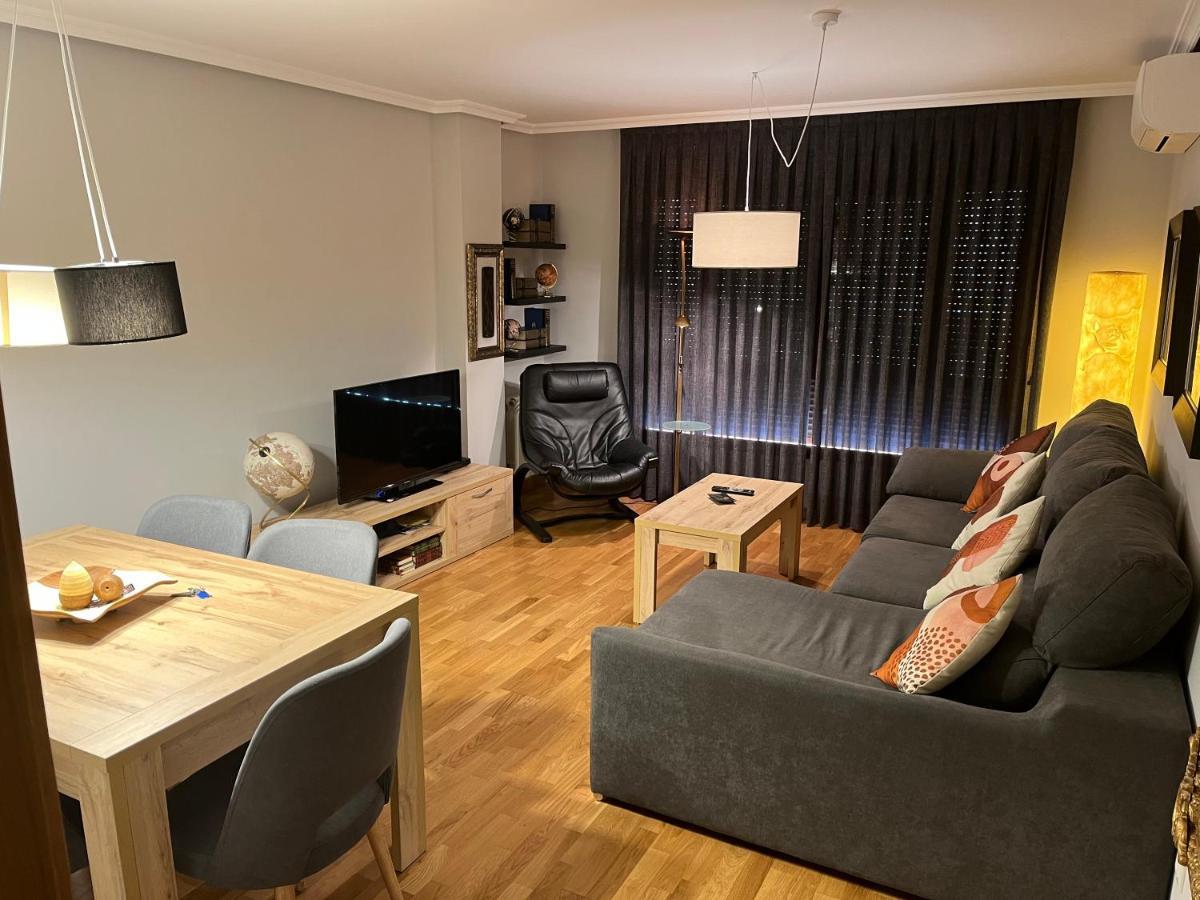 Ava-2 Apartment Arevalo Bagian luar foto